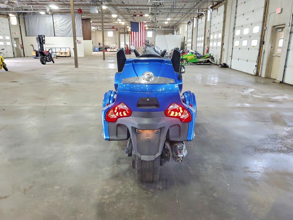 2019 Can-am/ brp Spyder VIN 2BXNBDD23KV002859 COPART salvage auction — FRONT END, MN - CERT OF TITLE-SALVAGE, sold $7,000 on 2026-08-20 (photo 4)