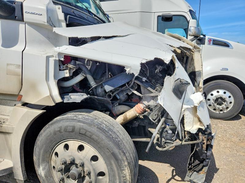 2018 Freightliner Cascadia 126 VIN 3AKJHHDR5JSJW2157 COPART salvage auction — FRONT END, TN - SALVAGE CERTIFICATE, sold $4,000 on 2026-09-11 (photo 9)