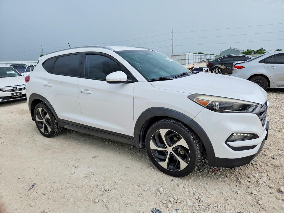 2016 Hyundai Tucson VIN KM8J33A20GU069010 COPART salvage auction — MECHANICAL, TX - CERTIFICATE OF TITLE, sold $1,350 on 2026-07-02 (photo 4)
