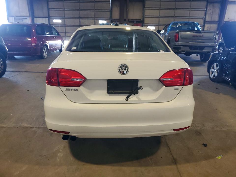 2014 Volkswagen Jetta VIN 3VWD07AJ5EM371092 COPART salvage auction — FRONT END, IL - SALVAGE CERTIFICATE, sold $925 on 2026-08-05 (photo 6)