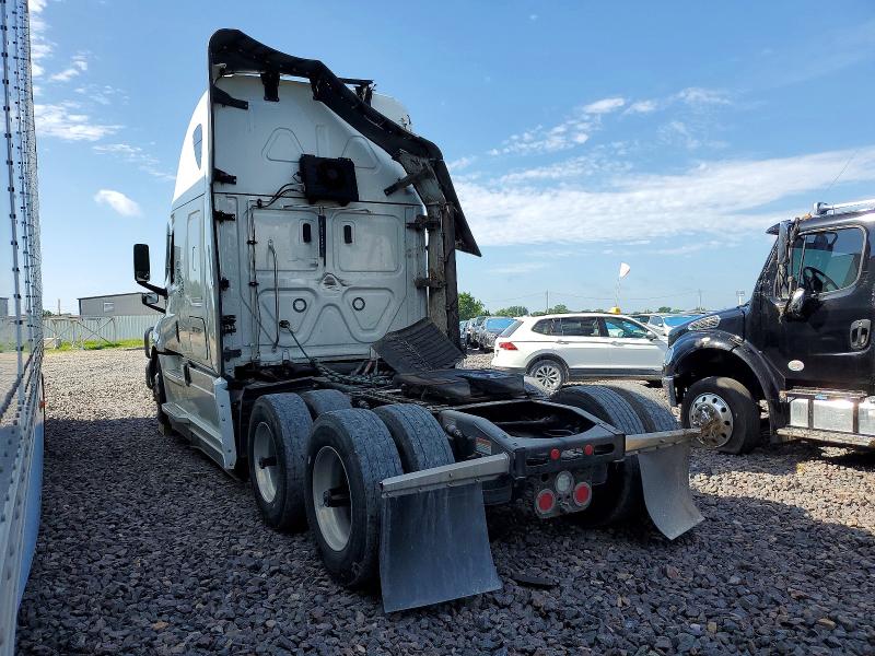 2023 Freightliner Cascadia 126 VIN 1FUJHHDR6PLUK7821 COPART salvage auction — ROLLOVER, IL - SALVAGE CERTIFICATE, sold $26,750 on 2026-08-20 (photo 3)