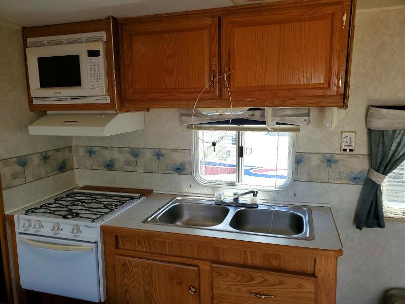 2003 Prowler Travel trailer VIN 1EC1J252031589681 COPART salvage auction — ROOF, CA - SALVAGE CERTIFICATE, sold $25 on 2026-07-09 (photo 7)