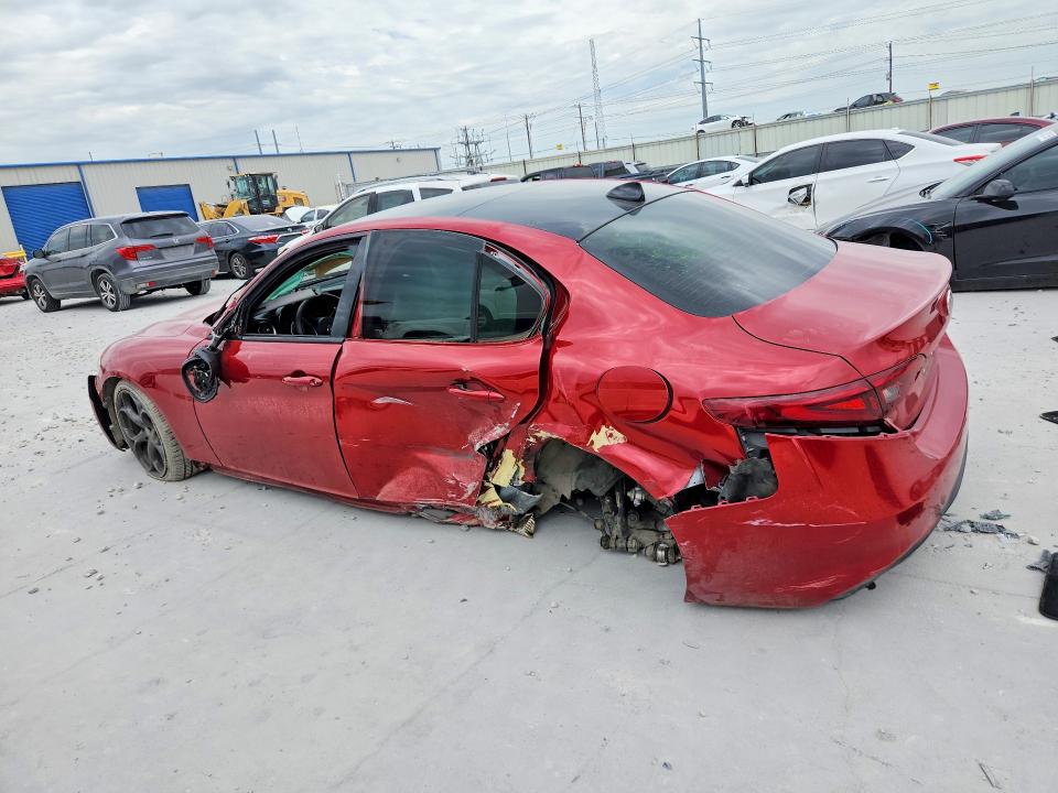 2017 Alfa romeo Giulia VIN ZARFAECN9H7535056 COPART salvage auction — UNDERCARRIAGE, Tx - Salvage Vehicle Title, sold $1,550 on 2026-07-17 (photo 2)