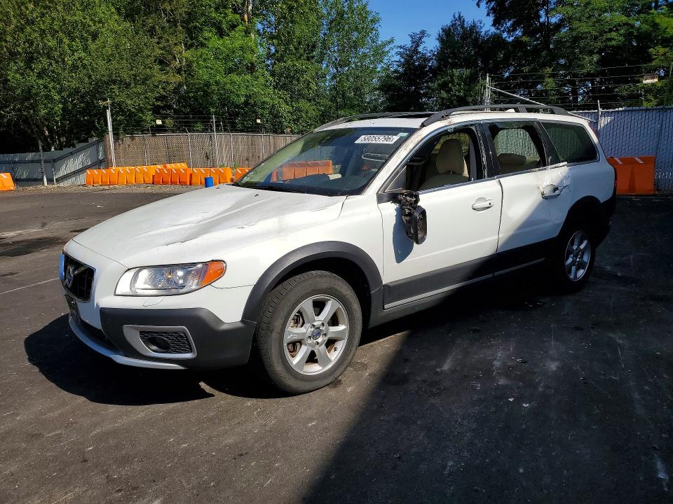 2013 Volvo VIN YV4952BZ2D1147272 COPART salvage auction — SIDE, Or - Salvage Title Certificate, sold $1,400 on 2026-08-05 (photo 1)