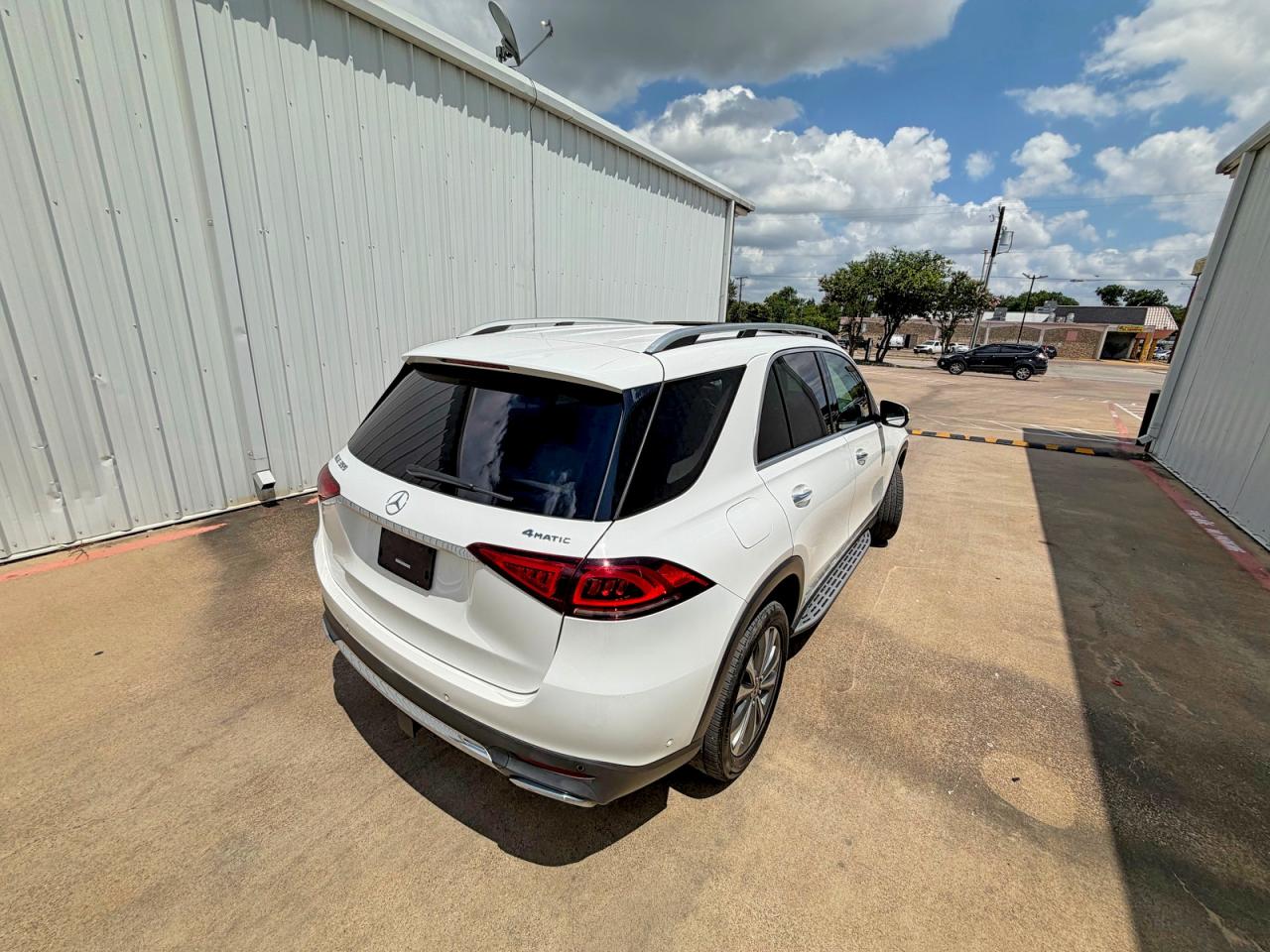 2020 Mercedes-Benz GLE-Class VIN 4JGFB4KE9LA071521 COPART salvage auction — Minor Dent/Scratches, TX - CERTIFICATE OF TITLE (P), sold $22,900 on 2026-07-03 (photo 4)