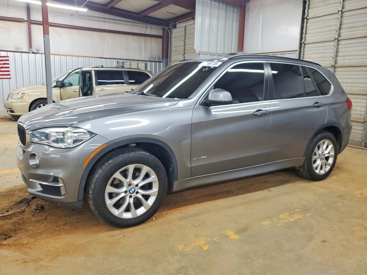 2016 BMW X5 VIN 5UXKR0C5XG0P30464 COPART salvage auction — Minor Dent/Scratches, FL - DEALER ONLY CLEAN TITLE (P), sold $2,700 on 2026-07-01 (photo 1)