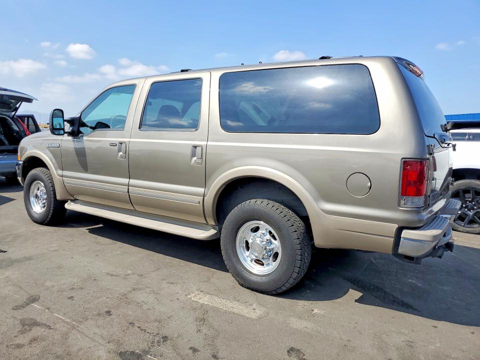 2002 Ford Excursion VIN 1FMSU43F02EA77747 COPART salvage auction — MINOR DENT/SCRATCHES, Ca - Dis/Dlr/Exp Only Clean Title, sold $18,100 on 2026-07-06 (photo 2)