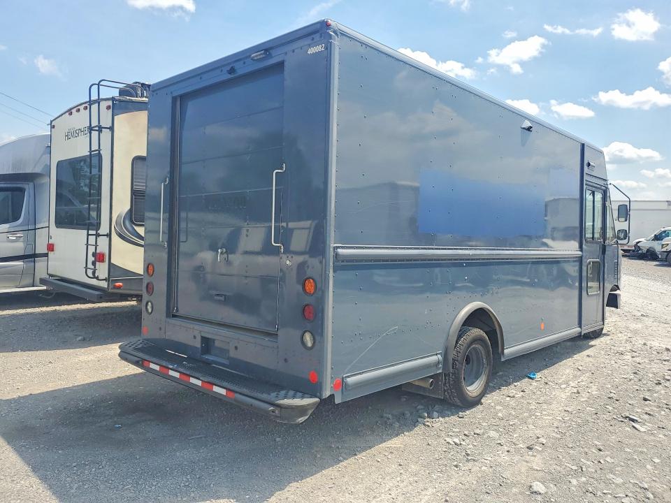 2019 Ford E-450 VIN 1FC3E4K60KDC48901 COPART salvage auction — MINOR DENT/SCRATCHES, Tn - Certificate Of Title, sold $20,750 on 2026-07-07 (photo 3)