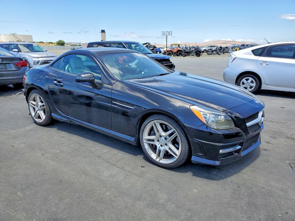 2012 Mercedes-benz Slk-klasse VIN WDDPK4HA0CF046688 COPART salvage auction — REAR END, Ca - Salvage Certificate, sold $2,850 on 2026-07-13 (photo 4)