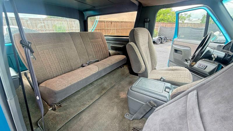 1990 Ford Bronco VIN 1FMEU15H7LLB17409 COPART salvage auction — NORMAL WEAR, Tx - Cert Of Title-Rebuilt Salvage (P), sold $3,050 on 2026-07-02 (photo 6)