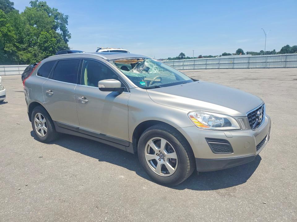 2011 Volvo Xc60 VIN YV4952DZ3B2196761 COPART salvage auction — ROOF, Nc - Salvage Certificate Of Title, sold $925 on 2026-07-23 (photo 4)