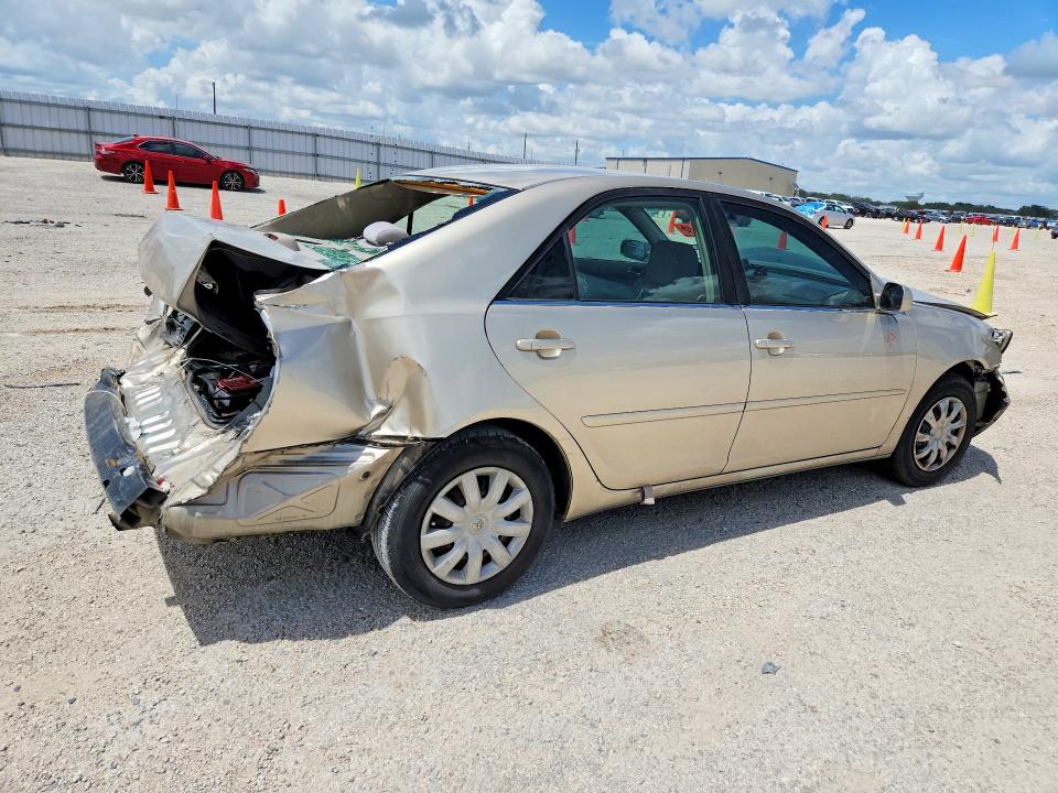 2005 Toyota Camry VIN 4T1BE32K05U073715 COPART salvage auction — FRONT END, TX - SALVAGE VEHICLE TITLE, sold $300 on 2026-07-09 (photo 3)
