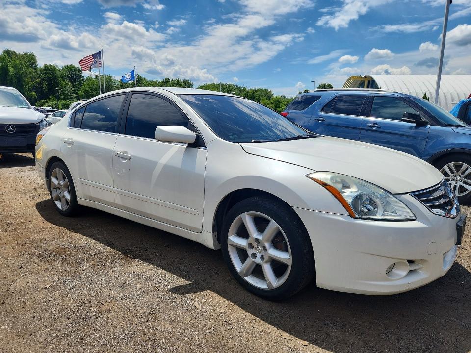 2011 Nissan Altima VIN 1N4AL2AP2BN486356 COPART salvage auction — REAR END, CT - CERT OF TITLE-SALVAGE, sold $475 on 2026-07-02 (photo 4)