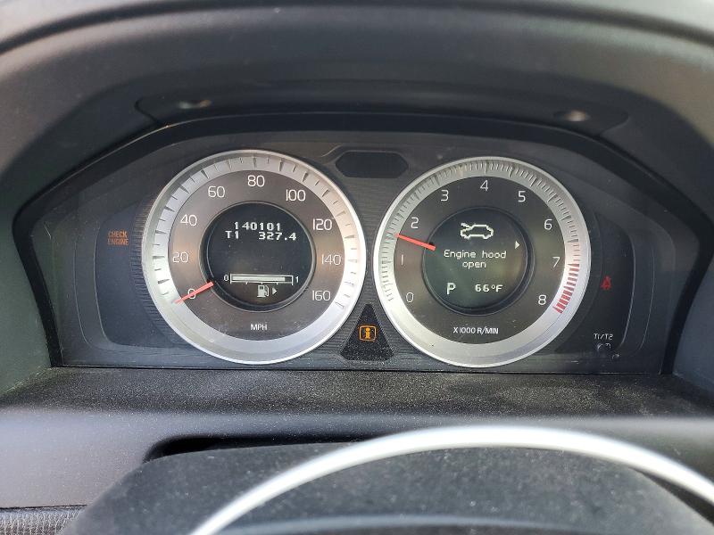 2013 Volvo VIN YV4902DZ2D2449599 COPART salvage auction — MINOR DENT/SCRATCHES, Ca - Dis/Dlr/Exp Only Clean Title, sold $700 on 2026-07-22 (photo 9)