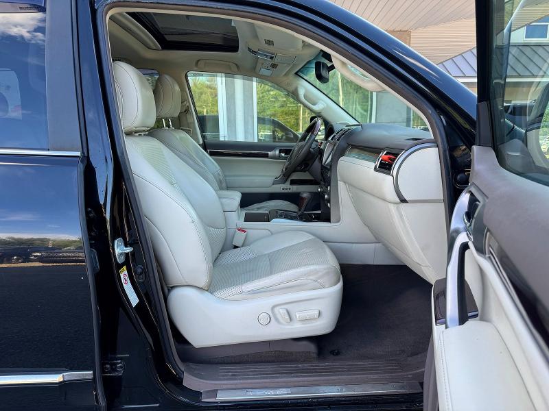 2015 Lexus Gx 460 VIN JTJJM7FX7F5104385 COPART salvage auction — MINOR DENT/SCRATCHES, MA - CERTIFICATE OF TITLE (P), sold $17,000 on 2026-07-02 (photo 5)