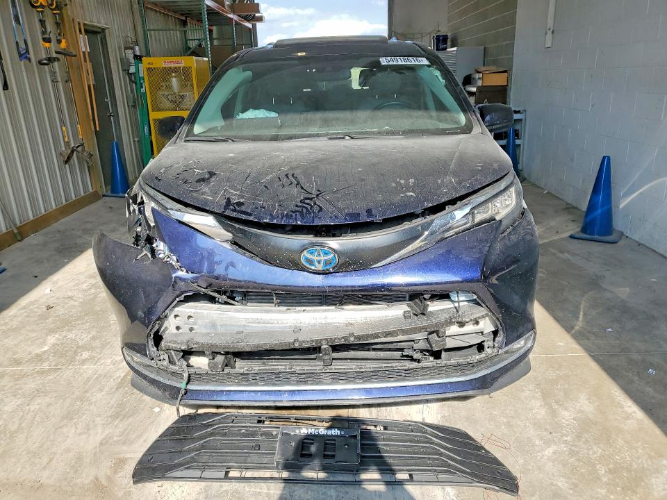 2023 Toyota Sienna VIN 5TDYRKEC4PS172742 COPART salvage auction — FRONT END, Mo - Salvage Certificate Of Title, sold $10,700 on 2026-07-28 (photo 5)