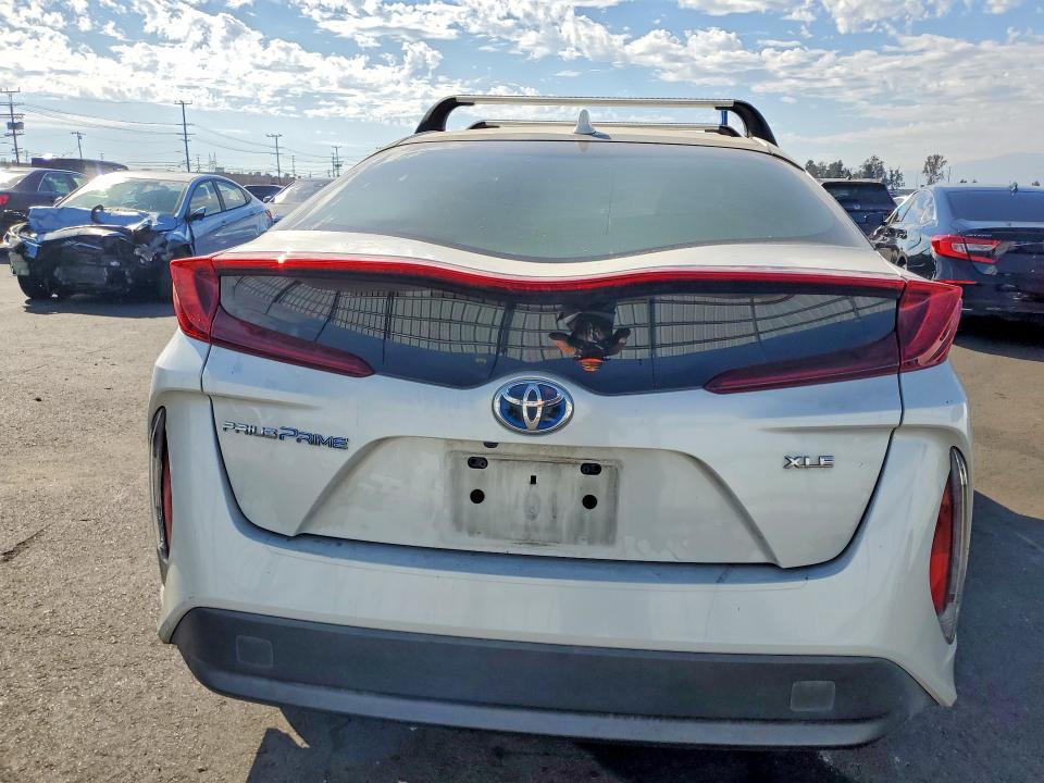 2022 Toyota Prius VIN JTDKAMFP2N3204144 COPART salvage auction — MINOR DENT/SCRATCHES, Salvage Title, sold $9,100 on 2026-07-22 (photo 6)