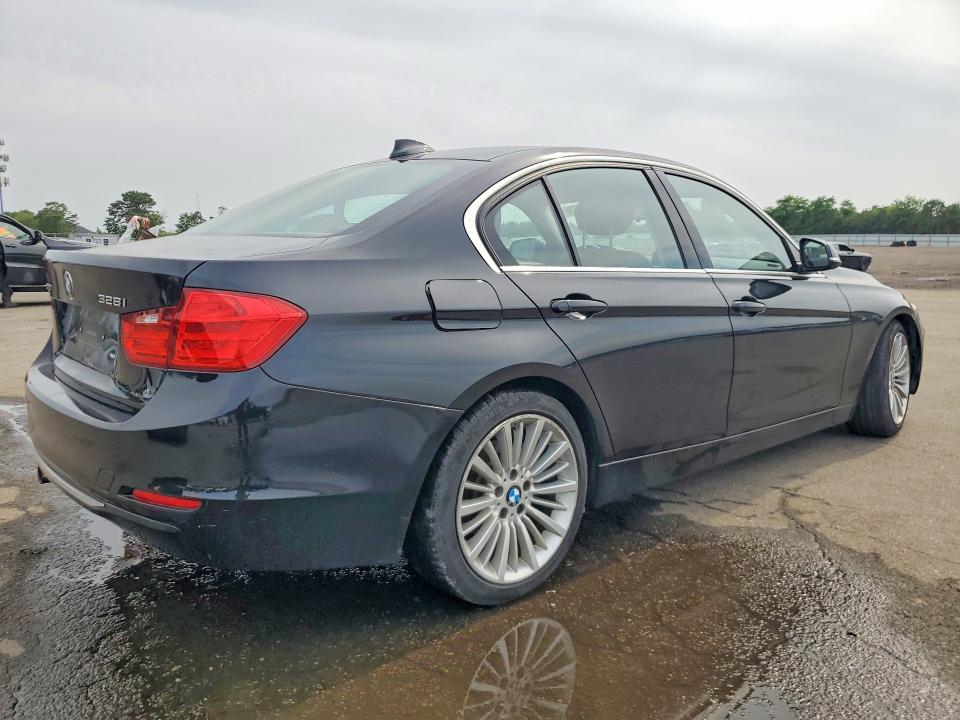 2013 BMW 3er VIN WBA3B5G56DNS01669 COPART salvage auction — FRAME DAMAGE, Ny - Mv-907A Salvage Certificate, sold $900 on 2026-08-12 (photo 3)
