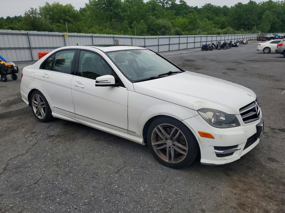 2014 Mercedes-benz VIN WDDGF8AB9EA934323 COPART salvage auction — WATER/FLOOD, Pa - Cert Of Salvage-W=Flood Veh, sold $1,100 on 2026-07-14 (photo 4)