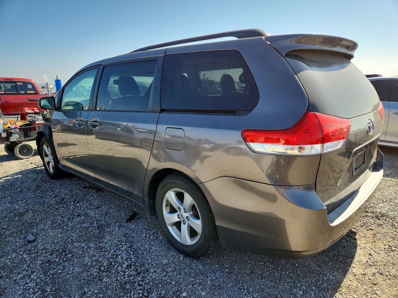 2014 Toyota Sienna VIN 5TDKK3DC5ES466620 COPART salvage auction — Front End, CA - SALVAGE CERTIFICATE, sold $2,200 on 2026-07-10 (photo 2)