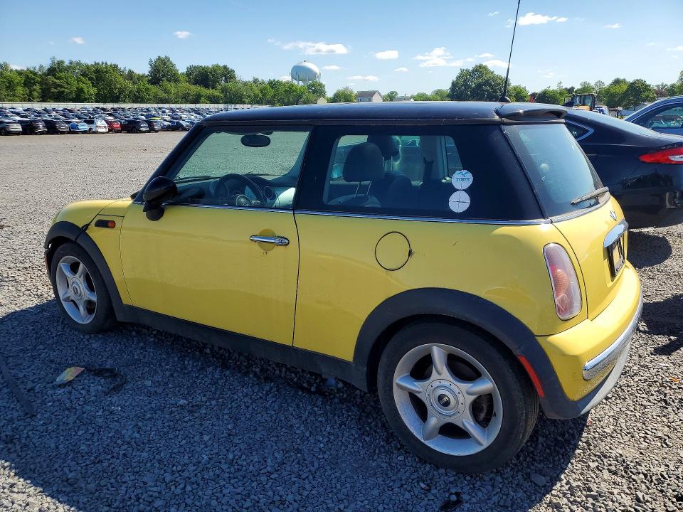 2004 Mini Cooper VIN WMWRC33424TJ59649 COPART salvage auction — MINOR DENT/SCRATCHES, NJ - CERTIFICATE OF TITLE, sold $375 on 2026-07-02 (photo 2)