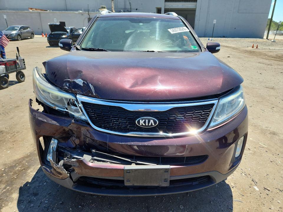 2014 Kia Sorento VIN 5XYKT3A65EG495897 COPART salvage auction — FRONT END, VA - CERT OF TITLE - SALVAGE, sold $600 on 2026-07-29 (photo 5)