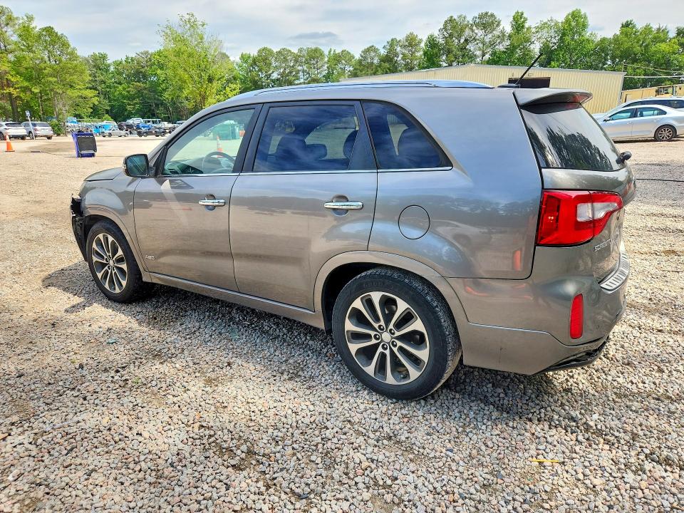 2014 Kia Sorento VIN 5XYKWDA77EG528677 COPART salvage auction — REAR END, Nc - Salvage Certificate Of Title, sold $1,000 on 2026-07-31 (photo 2)
