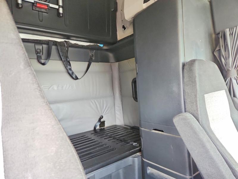 2022 Freightliner Cascadia 126 VIN 3AKJHHDRXNSMH5609 COPART salvage auction — WATER/FLOOD, KS - CERT OF TITLE-SALVAGE, sold $15,400 on 2026-07-30 (photo 6)