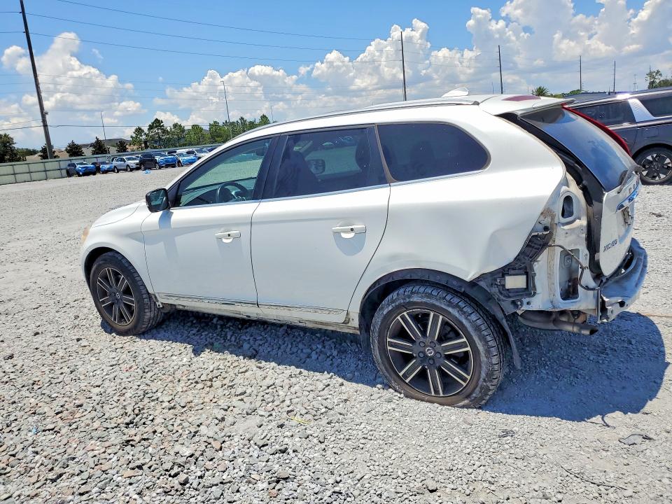 2017 Volvo VIN YV440MDR8H2217763 COPART salvage auction — REAR END, Fl - Cert Of Title Slvg Rebuildable, sold $2,450 on 2026-08-04 (photo 2)