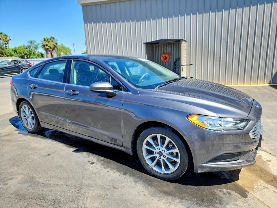 2017 Ford Fusion VIN 3FA6P0HD5HR294915 COPART salvage auction — FRAME DAMAGE, Ca - Dis/Dlr/Exp Only Clean Title, sold $1,000 on 2026-07-02 (photo 4)