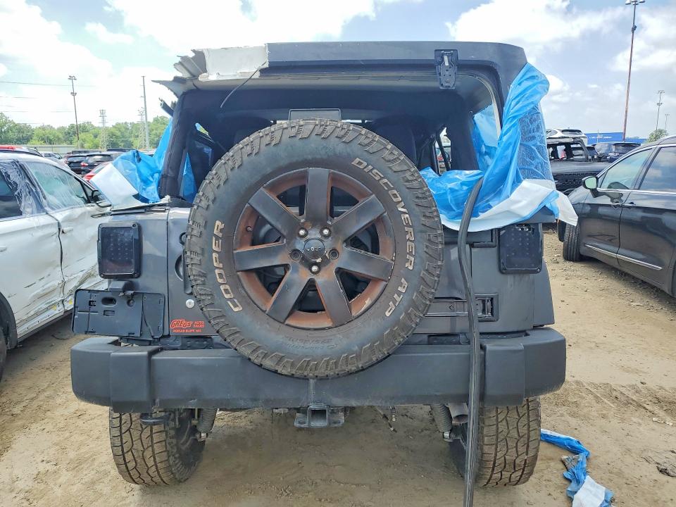 2016 Jeep Wrangler / VIN 1C4BJWDG8GL346709 COPART salvage auction — ROLLOVER, Mo - Salvage Certificate Of Title, sold $300 on 2026-07-10 (photo 6)