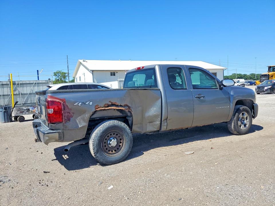 2009 Chevrolet Silverado VIN 1GCEK19C39Z271999 COPART salvage auction — REAR END, Ia - Cert Of Title-Salvage Title, sold $225 on 2026-07-17 (photo 3)