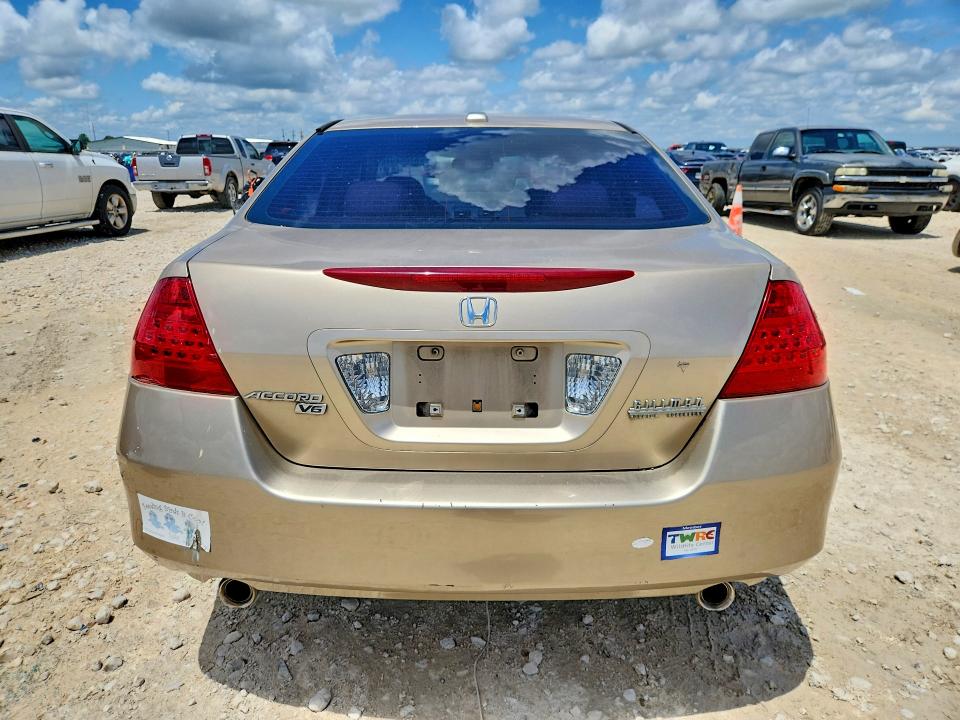 2006 Honda Accord VIN 1HGCM66586A003403 COPART salvage auction — NORMAL WEAR, Tx - Certificate Of Title, sold $2,350 on 2026-07-02 (photo 6)