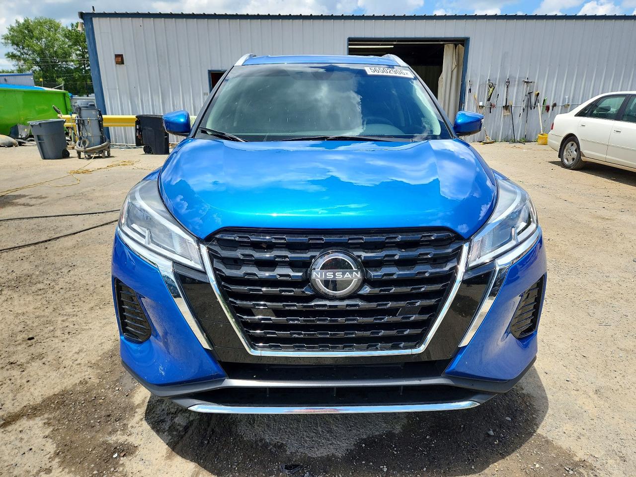 2023 Nissan Kicks VIN 3N1CP5CV9PL543523 COPART salvage auction — Rear End, LA - CERT OF TITLE-SALVAGE, sold $5,200 on 2026-07-09 (photo 5)