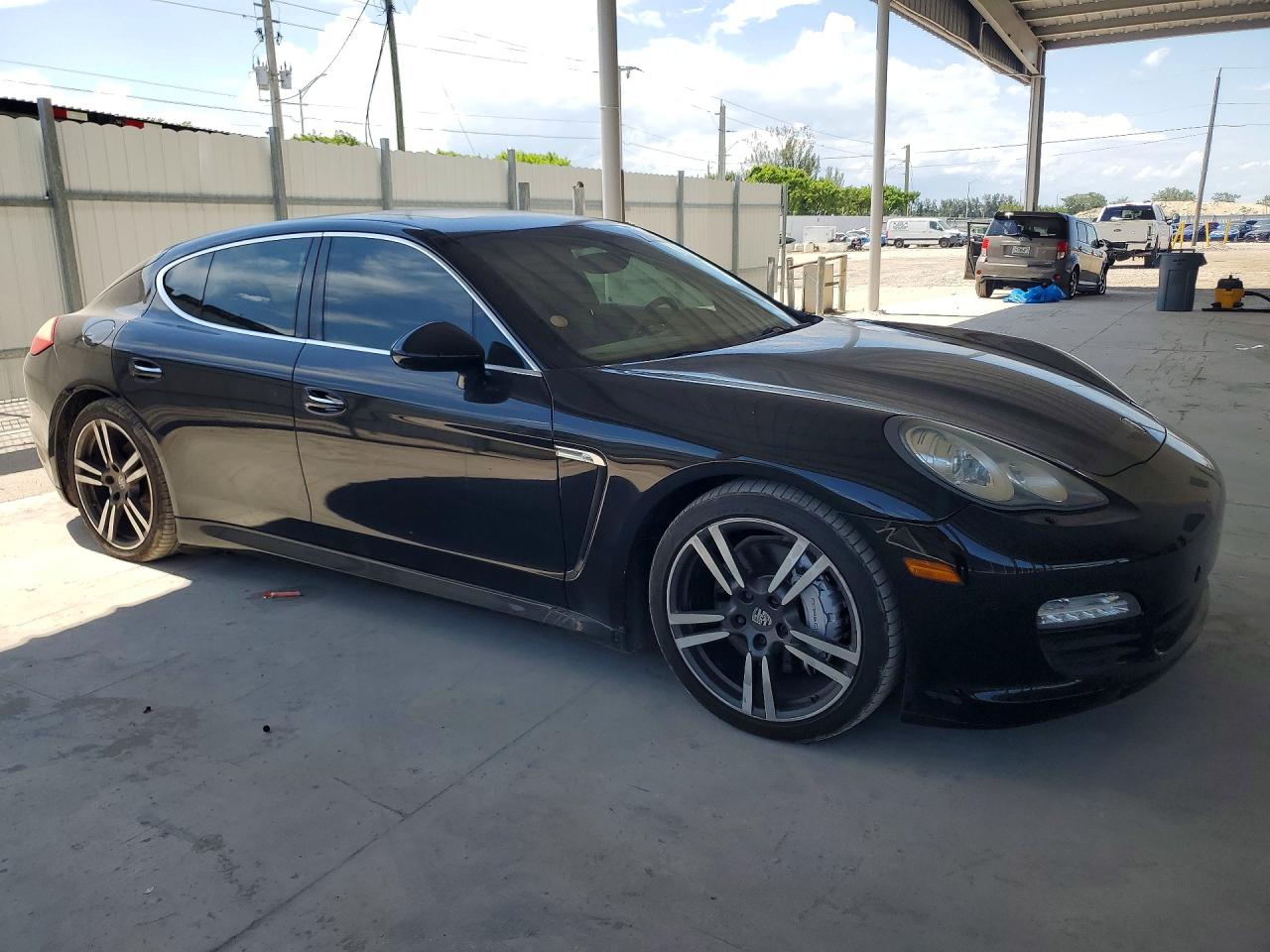 2012 Porsche Panamera VIN WP0AB2A79CL061582 COPART salvage auction — Minor Dent/Scratches, GA - CERT OF TITLE-SALVAGE, sold $3,800 on 2026-07-01 (photo 4)