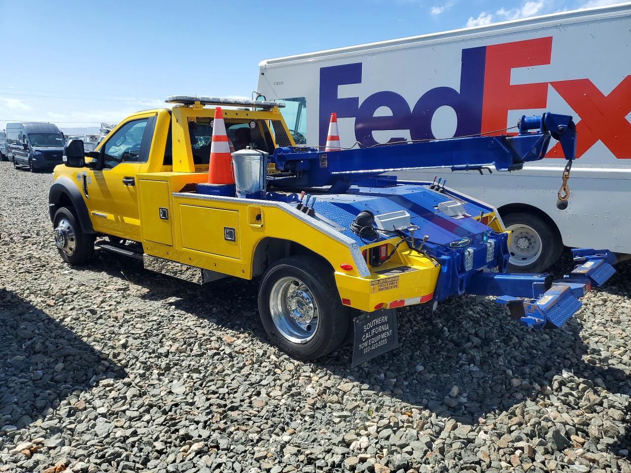 2021 Ford F550 VIN 1FDUF5GTXMDA06640 COPART salvage auction — Side, CA - DIS/DLR/EXP ONLY CLEAN TITLE (P), sold $25,750 on 2026-06-15 (photo 2)