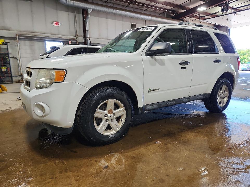 2011 Ford Escape hybrid VIN 1FMCU5K34BKB92676 COPART salvage auction — MINOR DENT/SCRATCHES, Ct - Certificate Of Title, sold $575 on 2026-07-02 (photo 1)