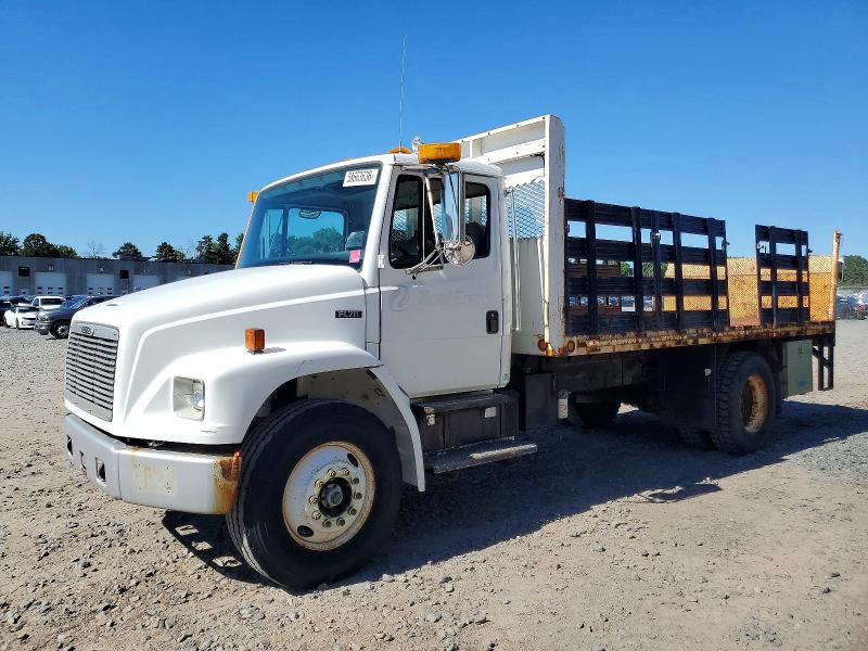 2000 Freightliner All models VIN 1FV6HJBA9YHA90381 COPART salvage auction — MINOR DENT/SCRATCHES, CT, sold $725 on 2026-09-03 (photo 2)