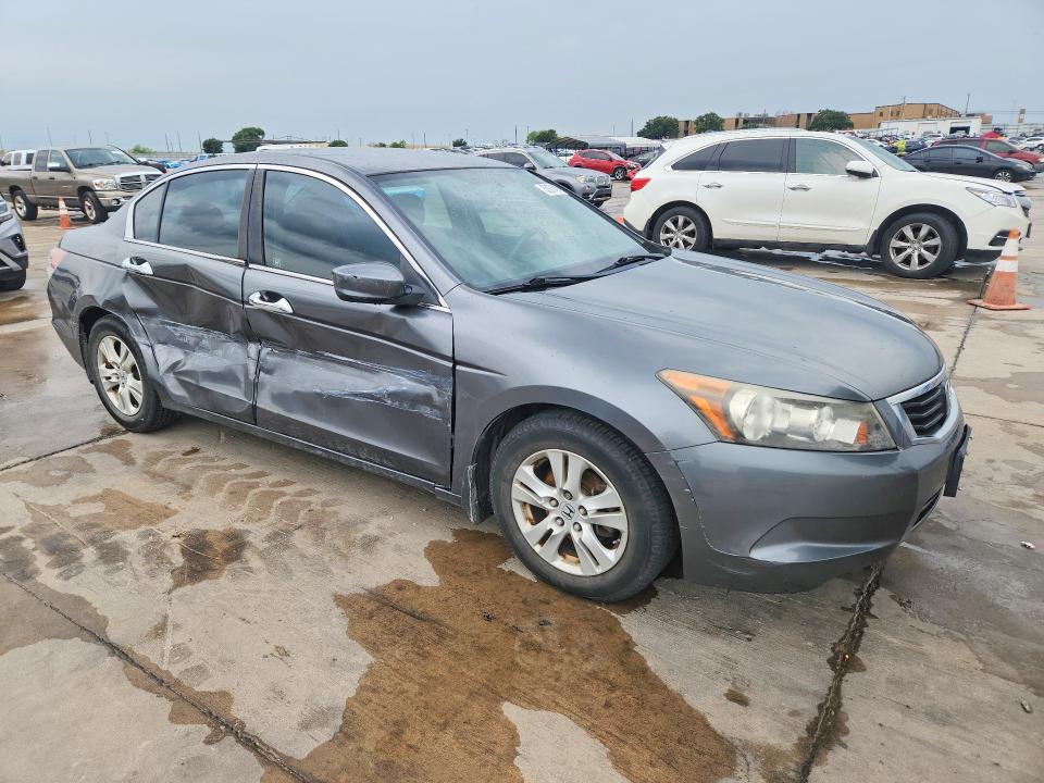 2009 Honda Accord VIN JHMCP26489C000465 COPART salvage auction — SIDE, Tx - Salvage Vehicle Title, sold $625 on 2026-07-30 (photo 4)