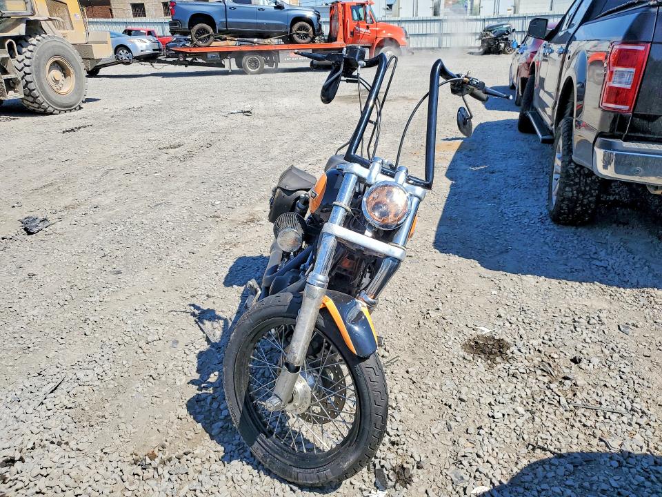 2011 Harley-davidson Fxdb VIN 1HD1GX41XBC319255 COPART salvage auction — ROLLOVER, FL - CERT OF TITLE SLVG REBUILDABLE, sold $575 on 2026-07-20 (photo 2)