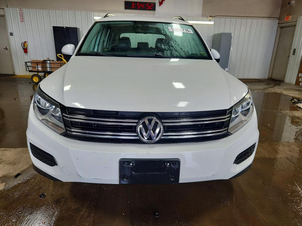 2016 Volkswagen VIN WVGBV7AX6GW533441 COPART salvage auction — REAR END, Il - Salvage Certificate, sold $2,700 on 2026-07-23 (photo 5)