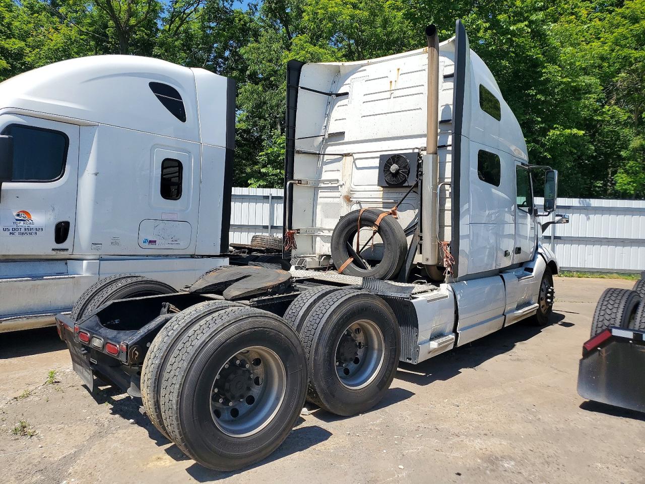 2021 Volvo Vn VIN 4V4NC9EH6MN270511 COPART salvage auction — Front End, PA - CERTIFICATE OF SALVAGE, sold $12,700 on 2026-06-18 (photo 4)