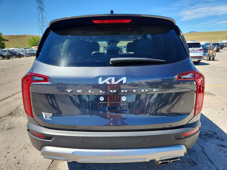 2022 Kia Telluride VIN 5XYP34HC5NG239654 COPART salvage auction — SIDE, Co - Public - Salvage Title, sold $8,500 on 2026-07-27 (photo 6)