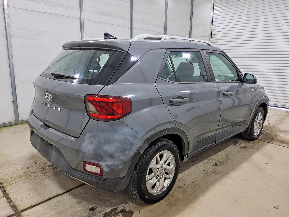 2020 Hyundai Venue VIN KMHRC8A30LU038083 COPART salvage auction — MINOR DENT/SCRATCHES, Ga - Certificate Of Title, sold $2,700 on 2026-07-02 (photo 3)