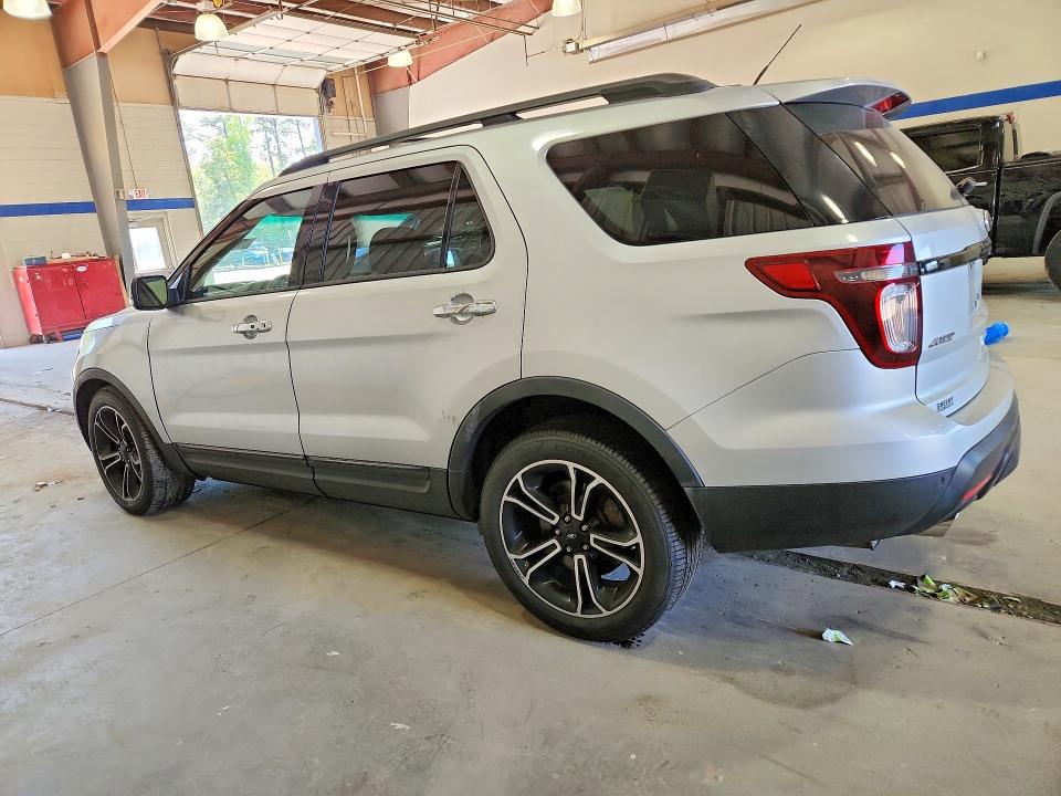 2014 Ford Explorer VIN 1FM5K8GT9EGB49886 COPART salvage auction — FRONT END, VA - CERT OF TITLE - SALVAGE, sold $550 on 2026-07-02 (photo 2)