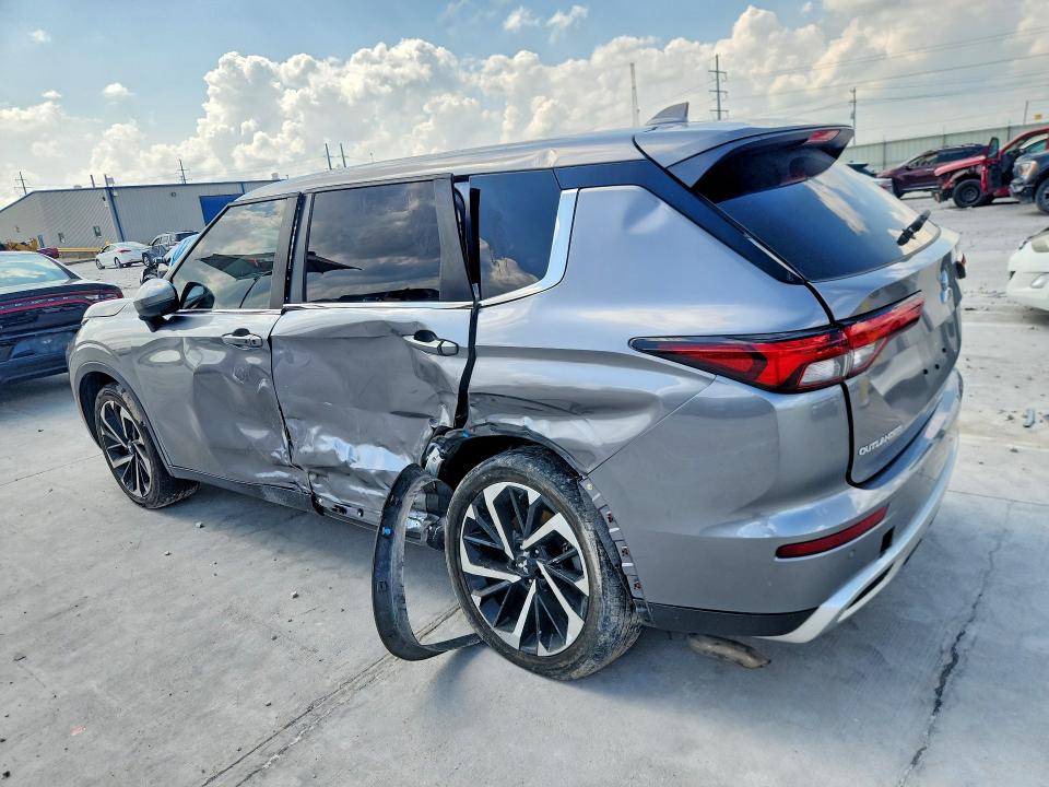 2023 Mitsubishi Outlander VIN JA4J3UA88PZ061829 COPART salvage auction — SIDE, Tx - Salvage Vehicle Title, sold $6,800 on 2026-07-31 (photo 2)