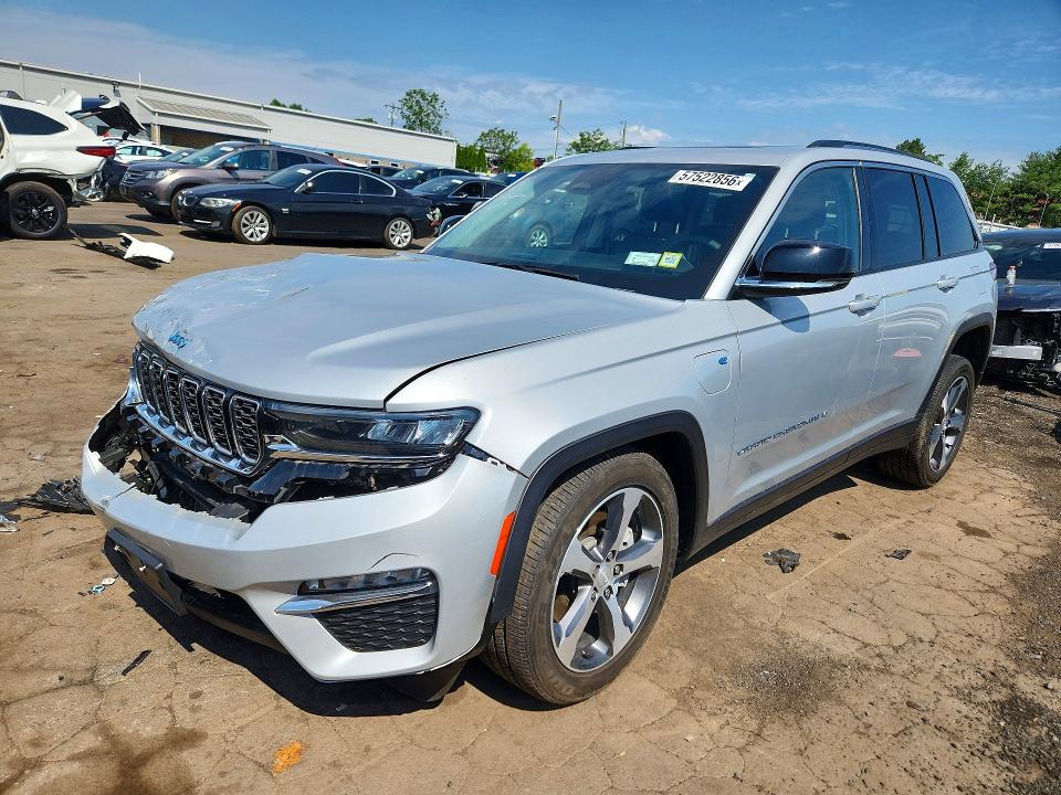 2023 Jeep Grand cherokee VIN 1C4RJYB69PC670837 COPART salvage auction — UNDERCARRIAGE, NY - CERT OF TITLE-SALVAGE, sold $475 on 2026-07-21 (photo 1)