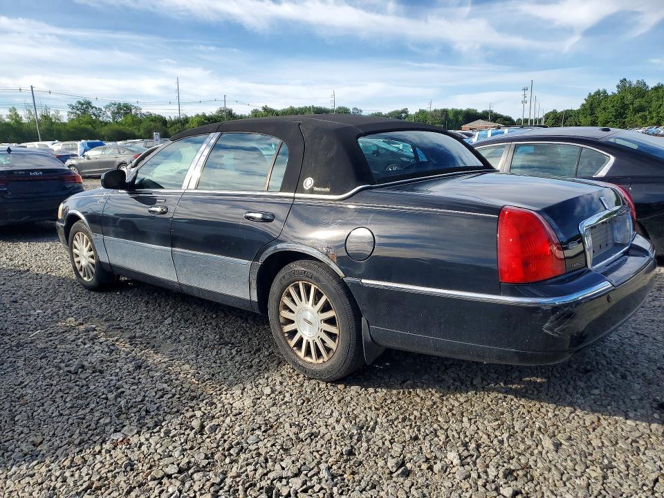 2004 Lincoln TOWN CAR VIN 1LNHM81W14Y660527 COPART salvage auction — MECHANICAL, Ma - Certificate Of Title, sold $425 on 2026-07-06 (photo 2)