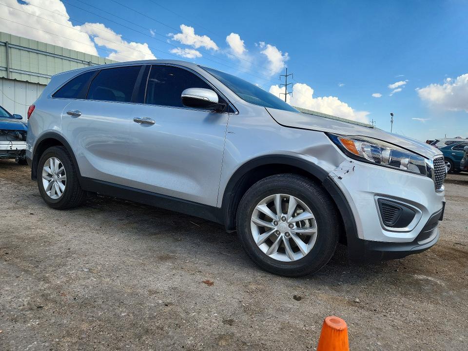 2018 Kia Sorento VIN 5XYPG4A34JG382958 COPART salvage auction — FRONT END, NM - CERT OF TITLE-SALVAGE (P), sold $325 on 2026-07-30 (photo 4)