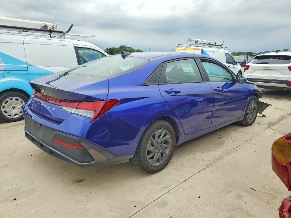 2024 Hyundai Elantra VIN KMHLM4DGXRU678627 COPART salvage auction — FRONT END, TX - SALVAGE VEHICLE TITLE, sold $3,250 on 2026-07-23 (photo 3)